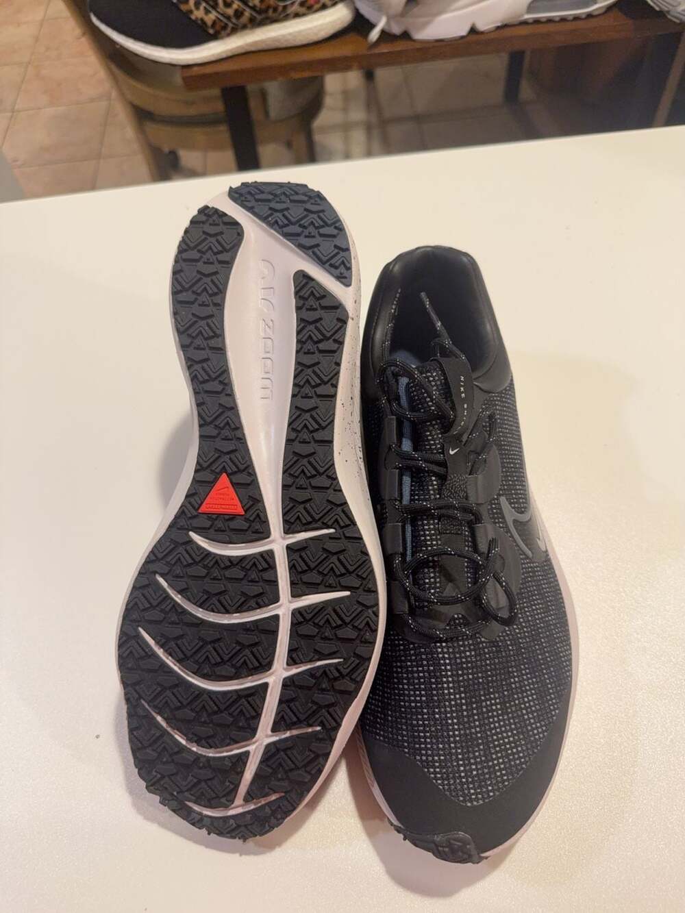 Nike Air Zoom Pegasus 39 ShieldSneaker, Black Black Off Noir Dk Smoke Grey, 2.5